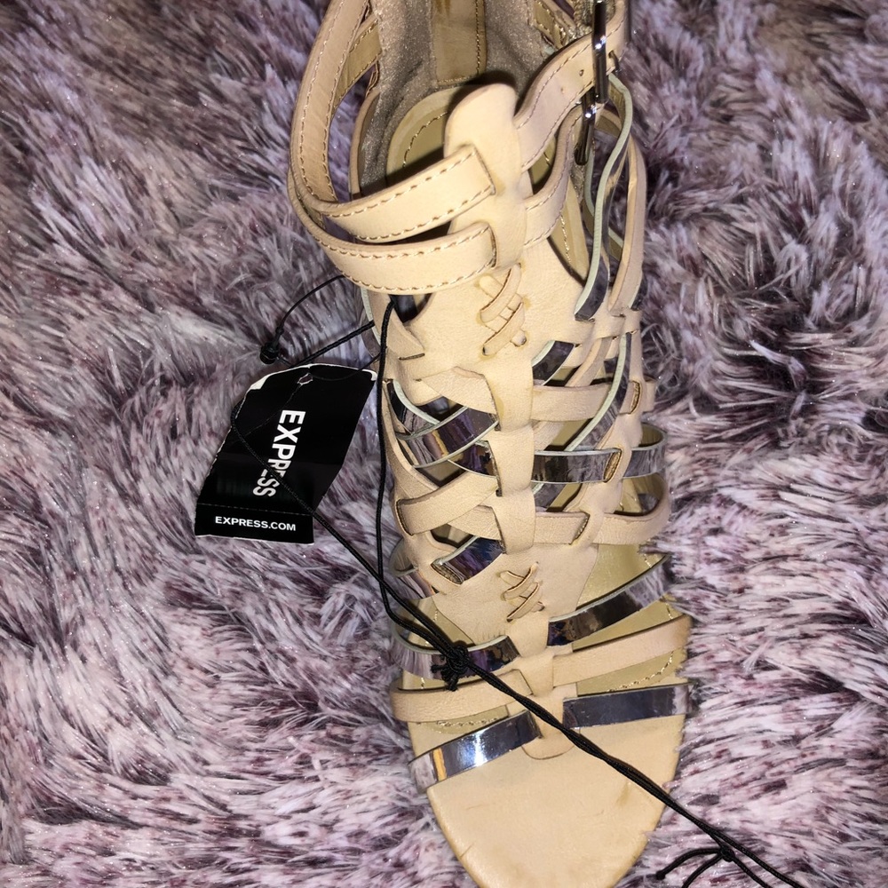 Express Heels
